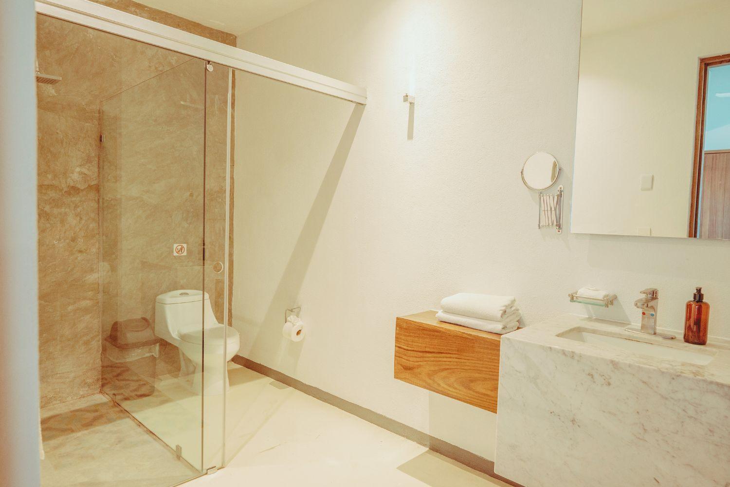 Casa Pepe Hotel Саюлита Екстериор снимка A bathroom with a shower enclosure